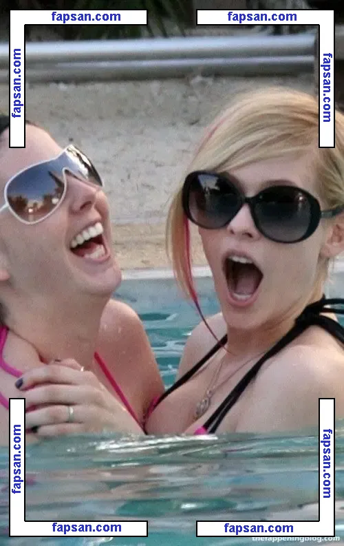 Avril Lavigne nude photo #1069 from OnlyFans