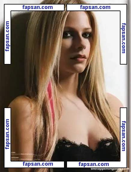 Avril Lavigne nude photo #1092 from OnlyFans