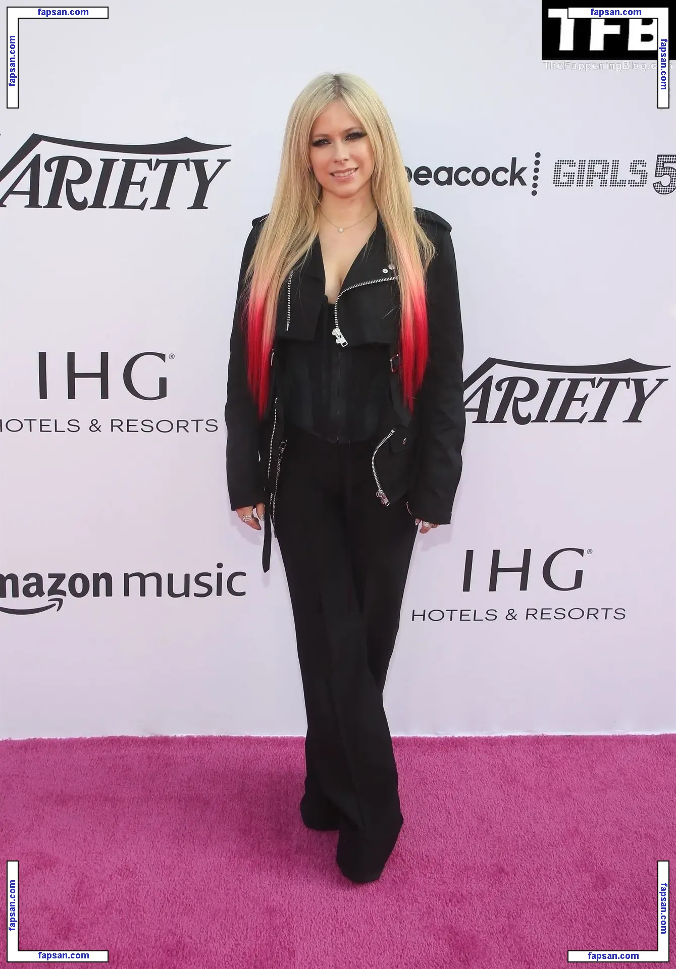 Avril Lavigne nude photo #1210 from OnlyFans