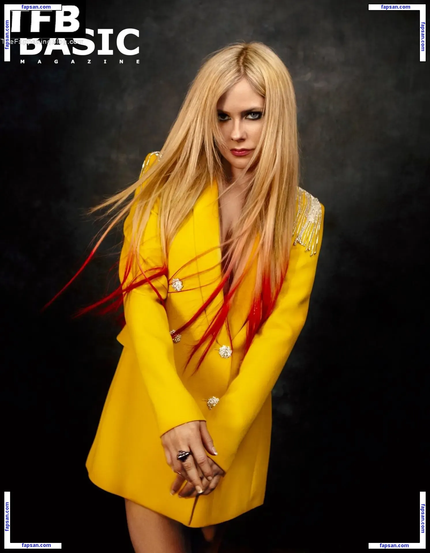 Avril Lavigne nude photo #1322 from OnlyFans