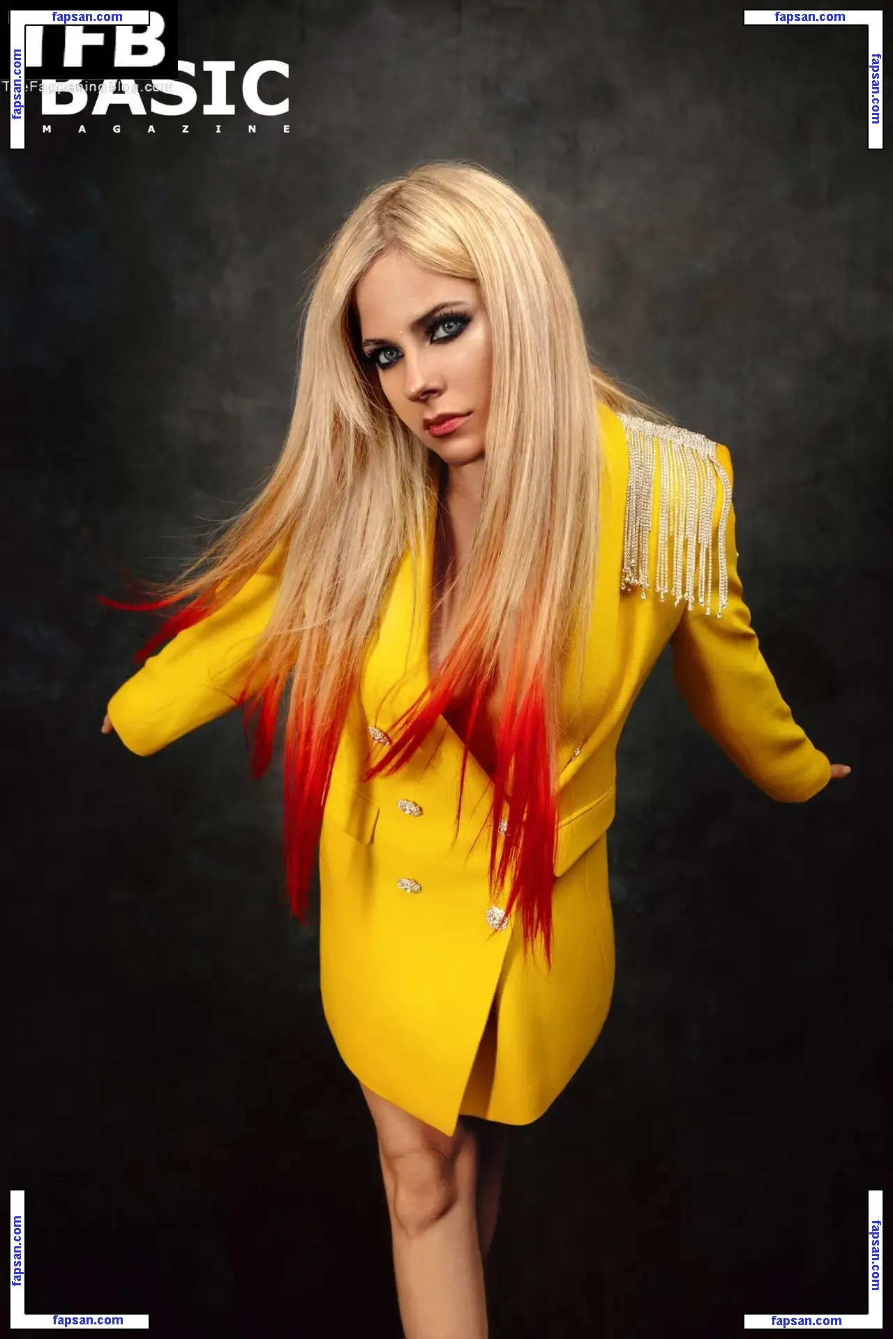 Avril Lavigne nude photo #1323 from OnlyFans