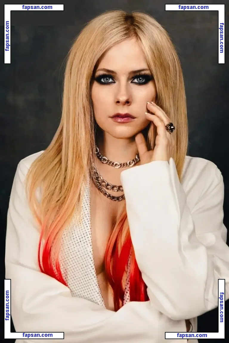 Avril Lavigne голая фото #1538 с Онлифанс