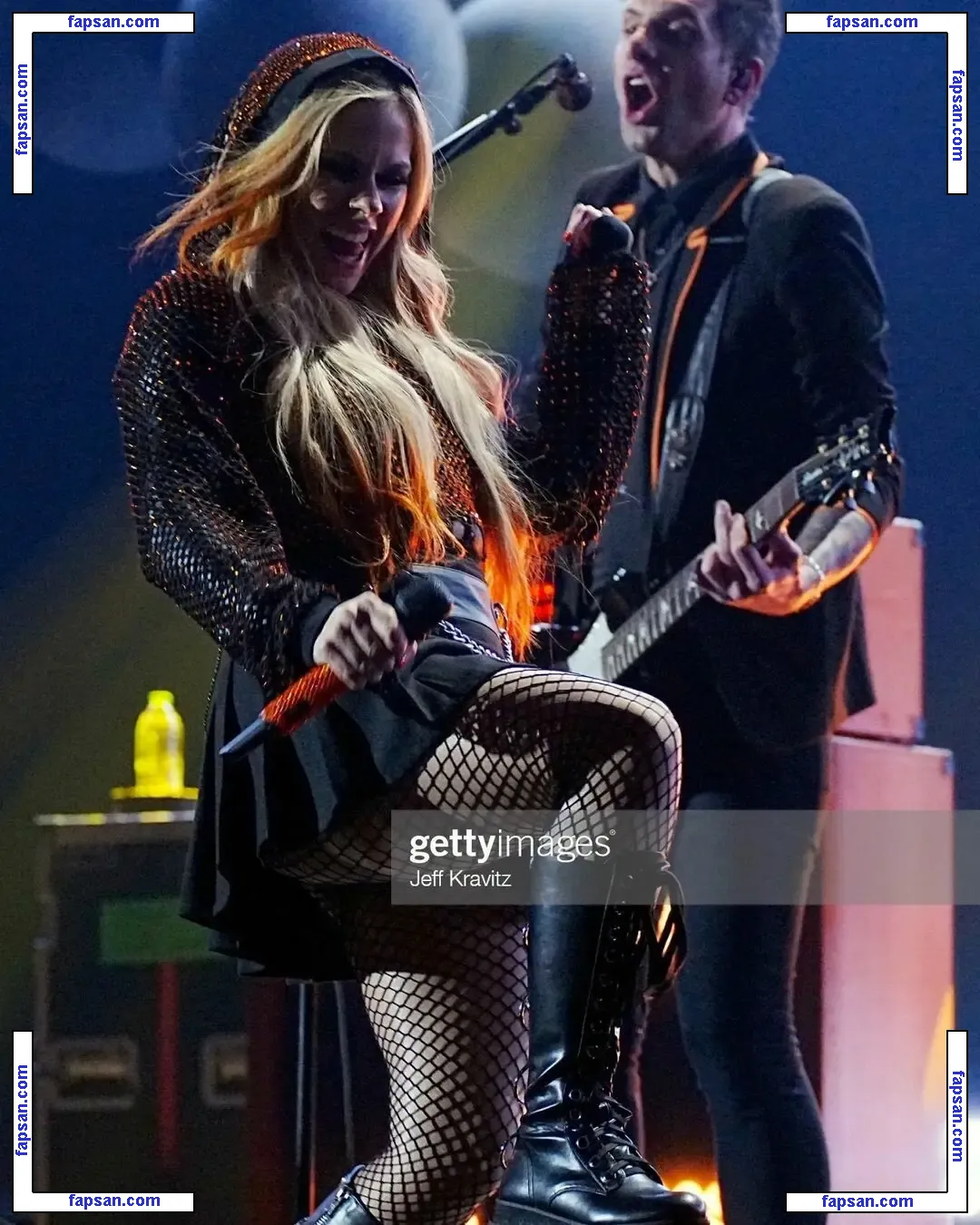 Avril Lavigne nude photo #1671 from OnlyFans