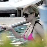 Avril Lavigne nude #1004