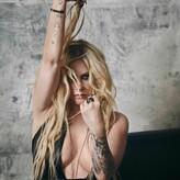 Avril Lavigne nude #1732