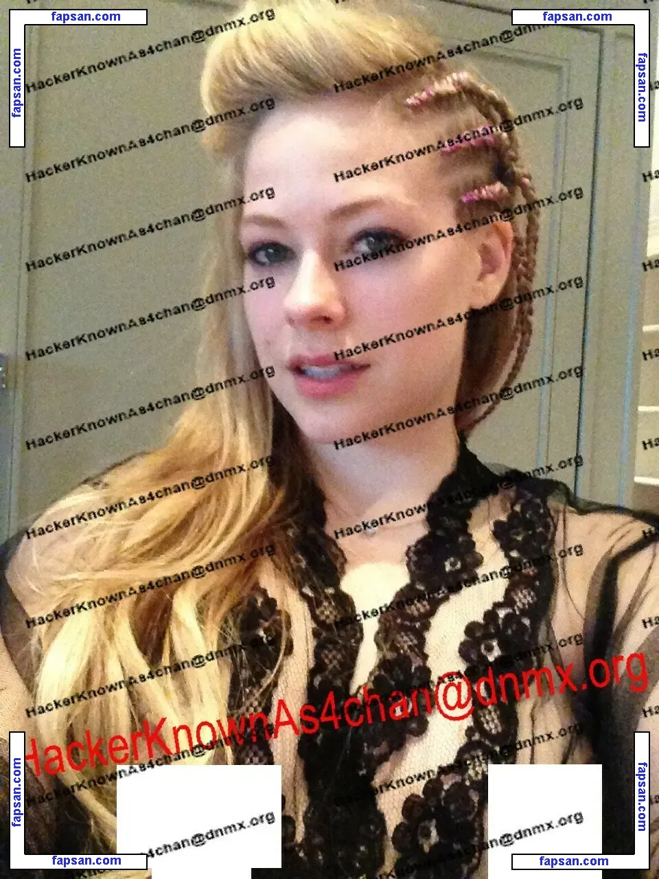 Avril Lavigne nude photo #2056 from OnlyFans