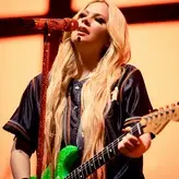 Avril Lavigne nude #2050