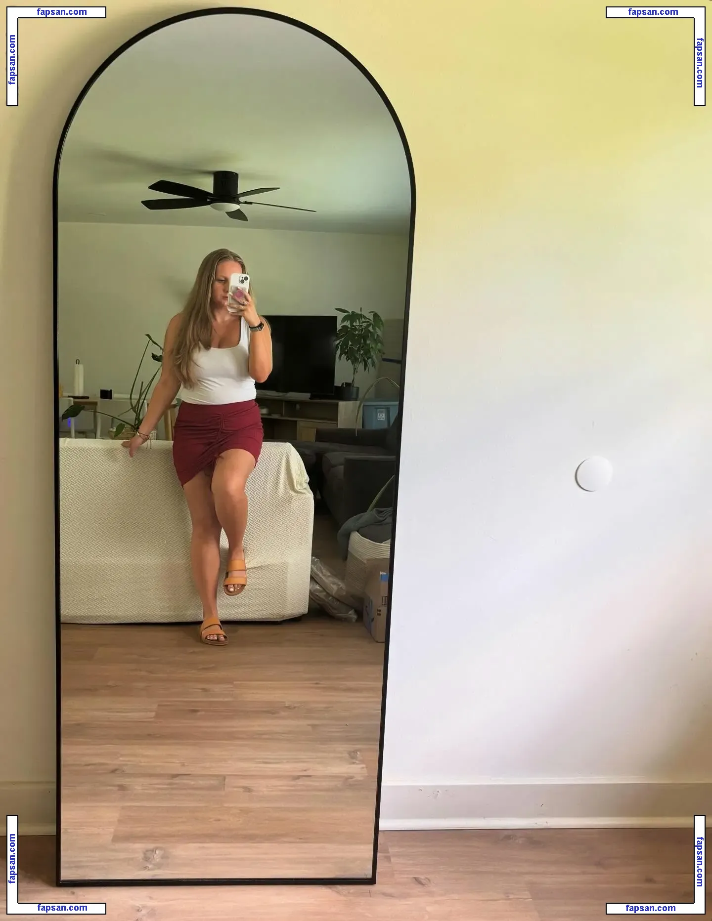 Awalmartparkinglott голая фото #0009 с Онлифанс