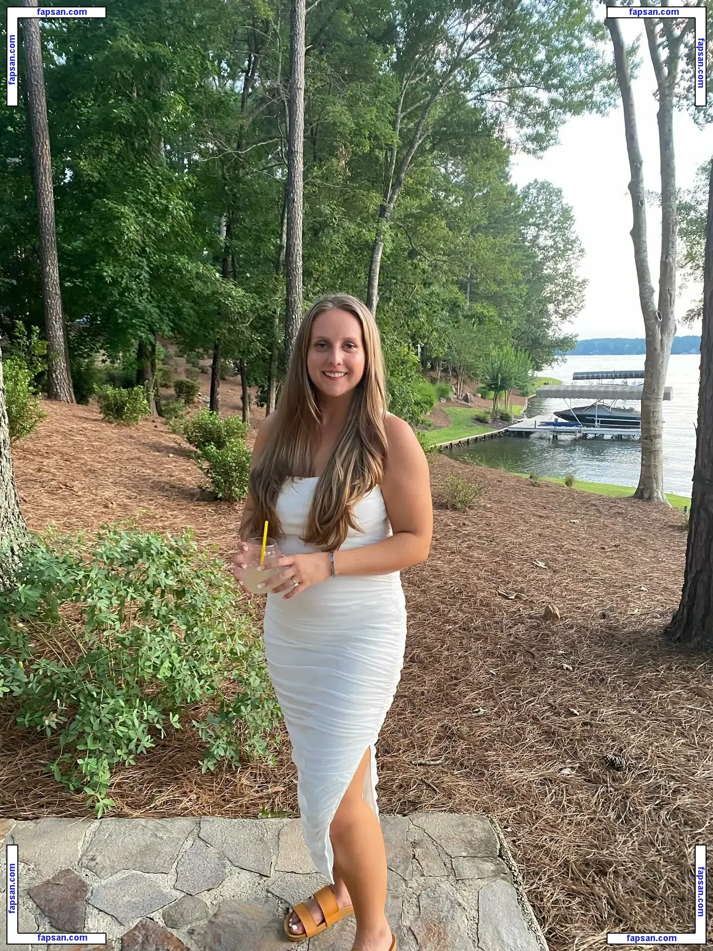 Awalmartparkinglott голая фото #0010 с Онлифанс