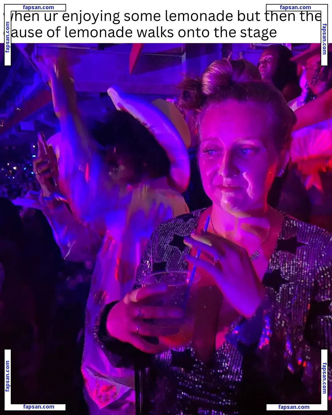 Awalmartparkinglott голая фото #0016 с Онлифанс