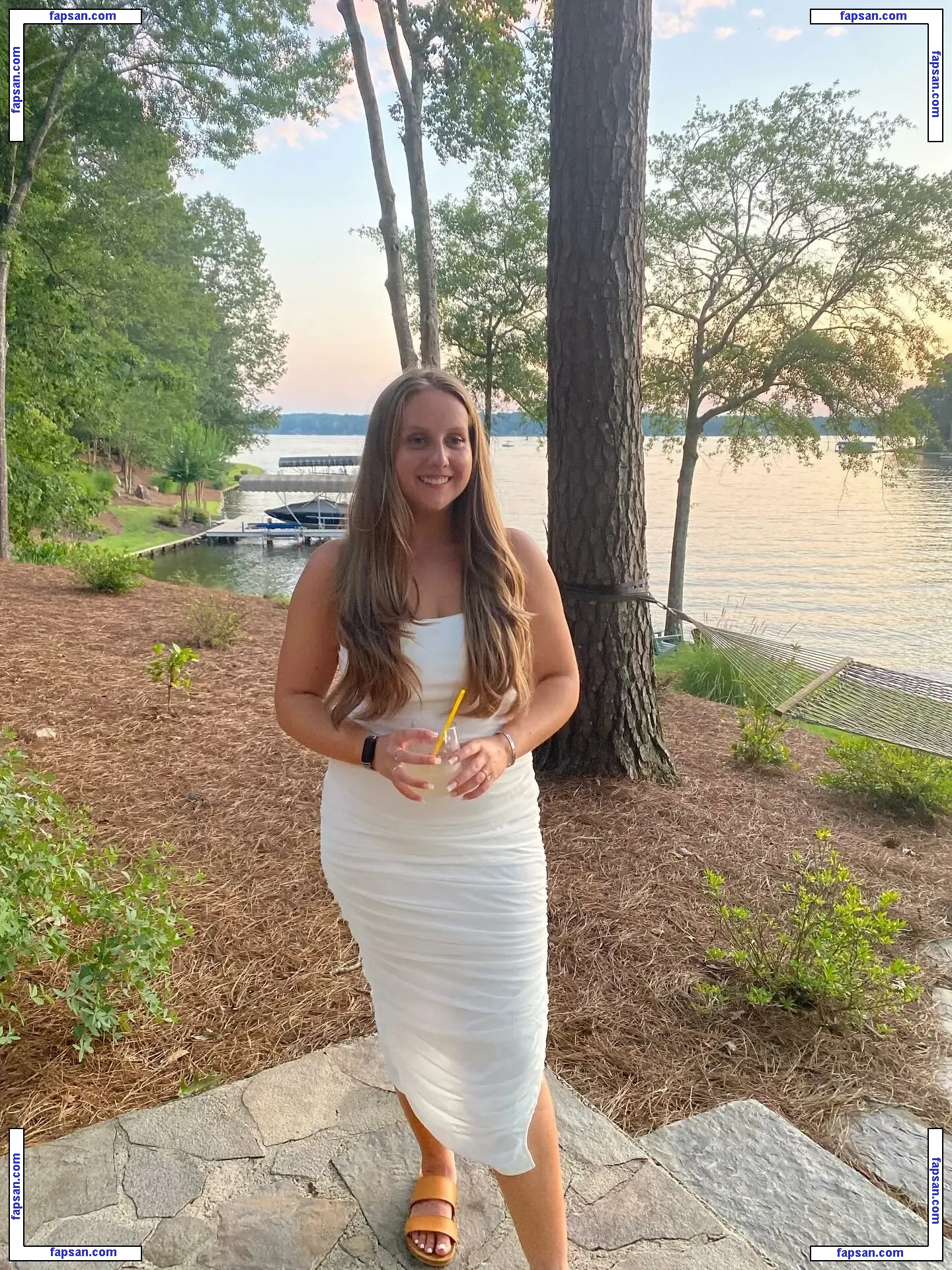 Awalmartparkinglott голая фото #0022 с Онлифанс