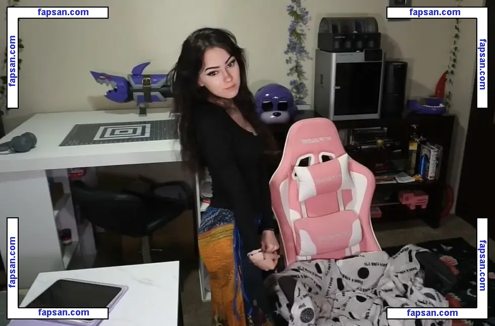 Awkspew_roo2 nude photo #0103 from OnlyFans