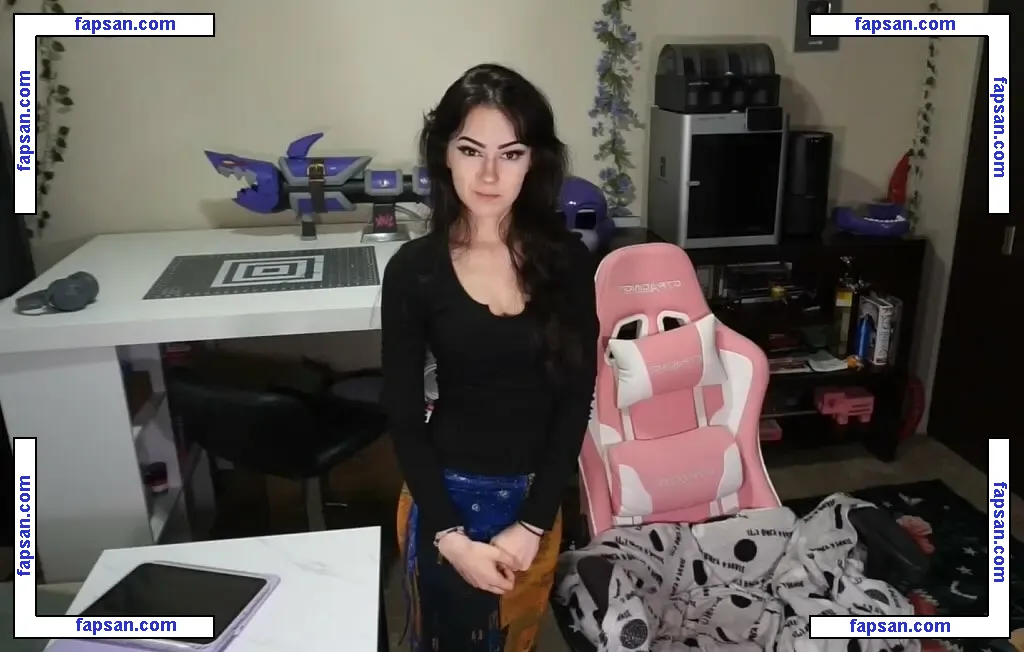 Awkspew_roo2 nude photo #0113 from OnlyFans