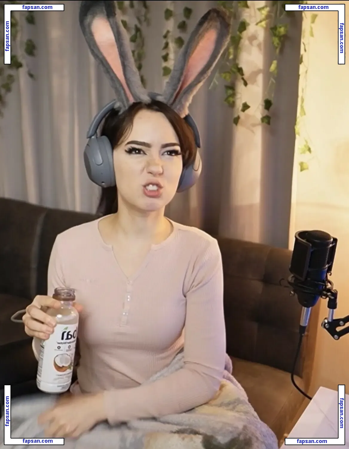 Awkspew_roo2 голая фото #0117 с Онлифанс