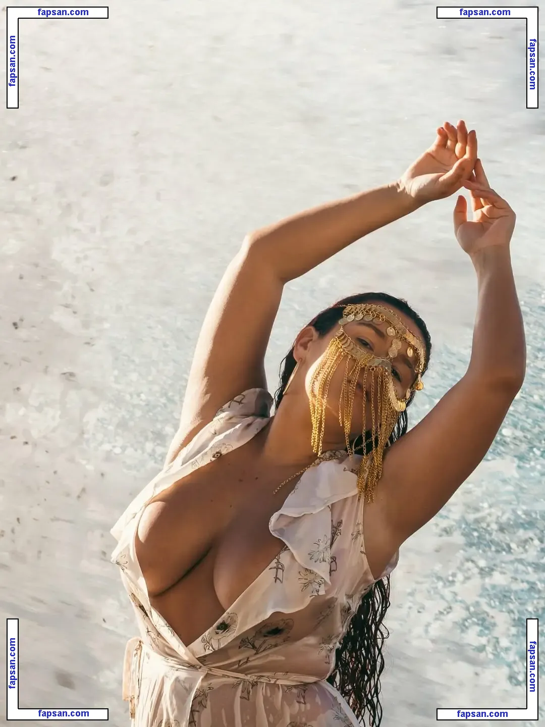 axellesuzukisinclair голая фото #0007 с Онлифанс