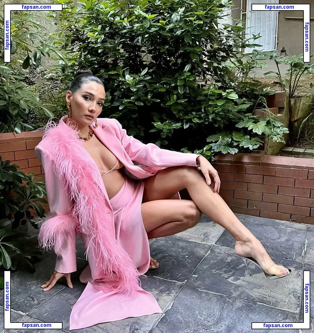Aybüke Pusat nude photo #0028 from OnlyFans