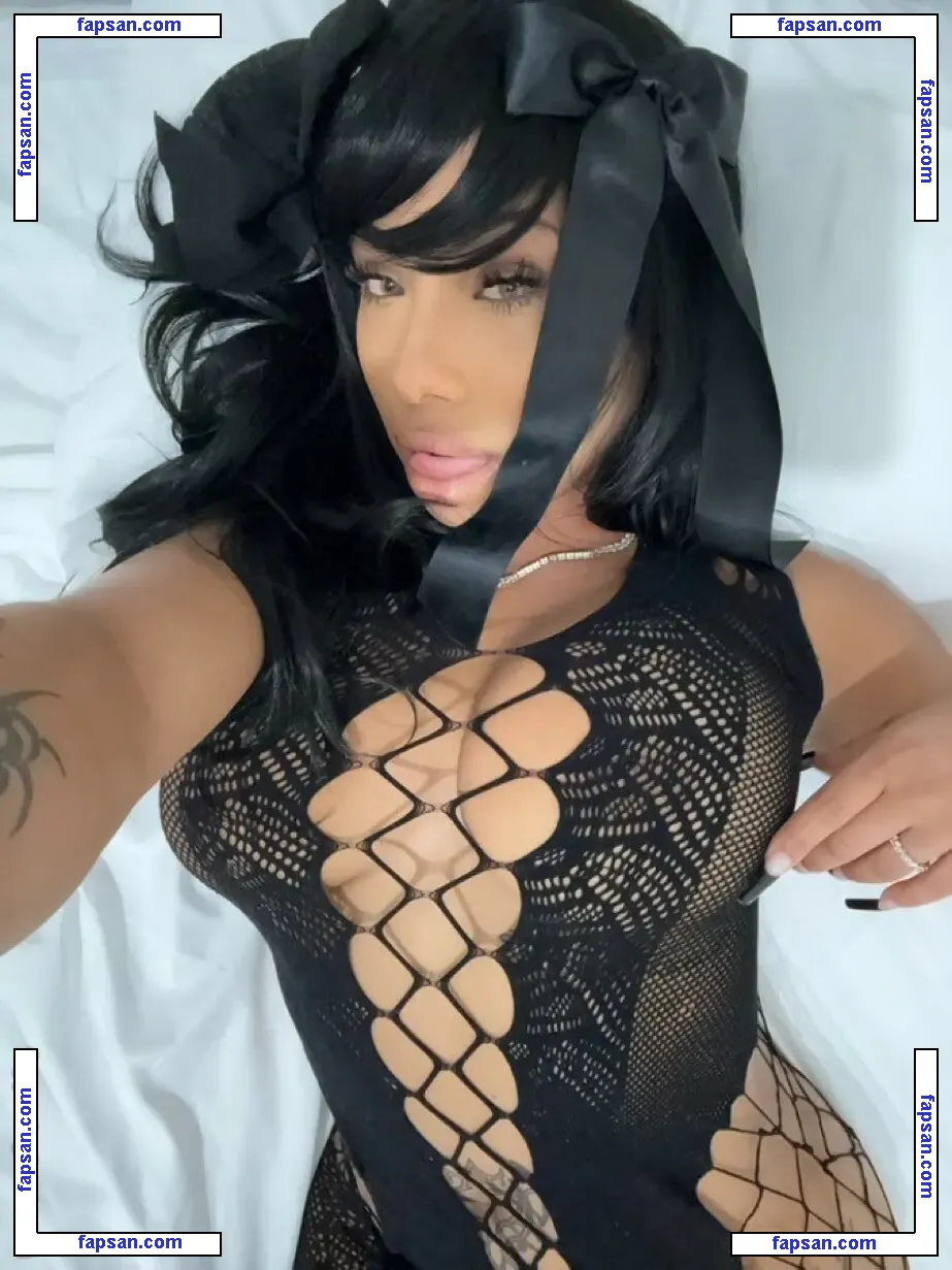 ayisha.mia nude photo #0003 from OnlyFans
