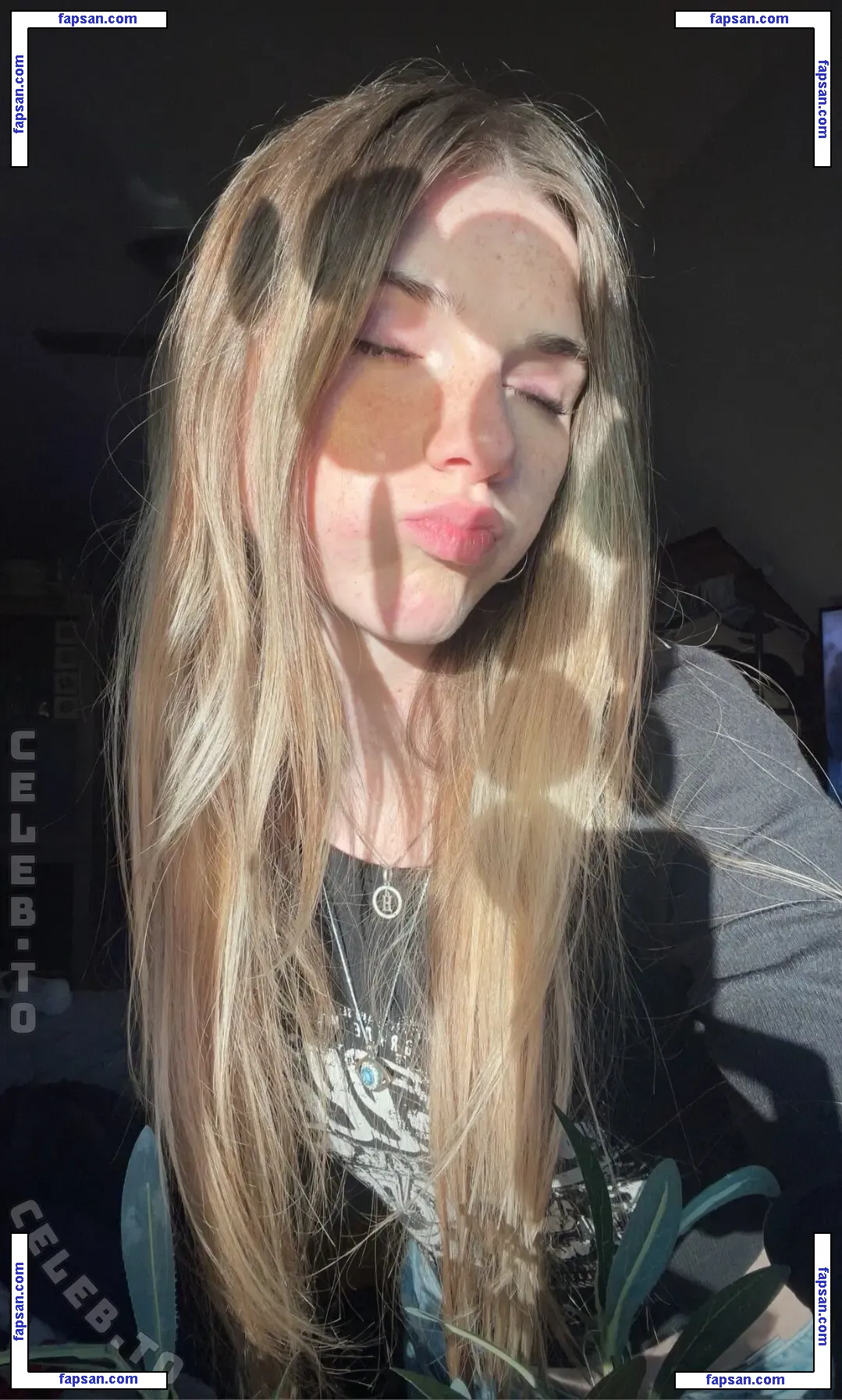 Ayla Parker голая фото #0001 с Онлифанс