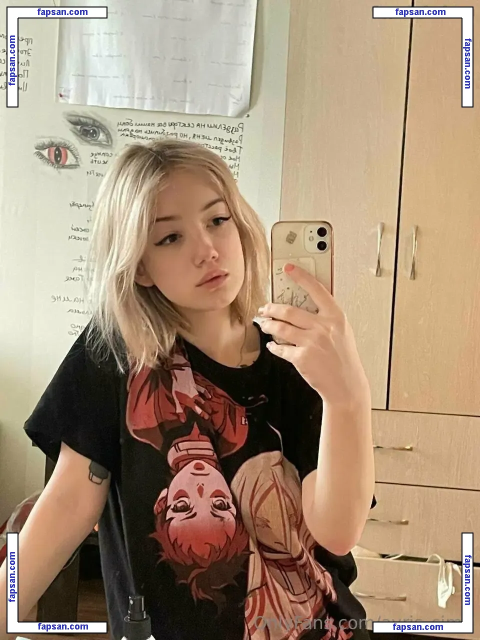 ayris_simp nude photo #0014 from OnlyFans