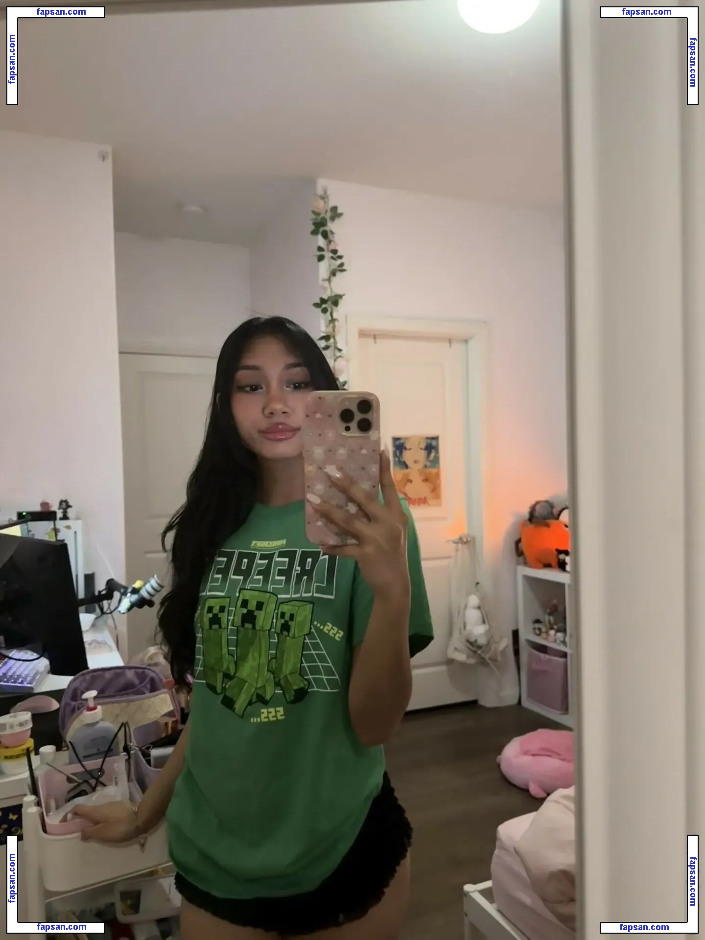 aziakiara голая фото #0003 с Онлифанс