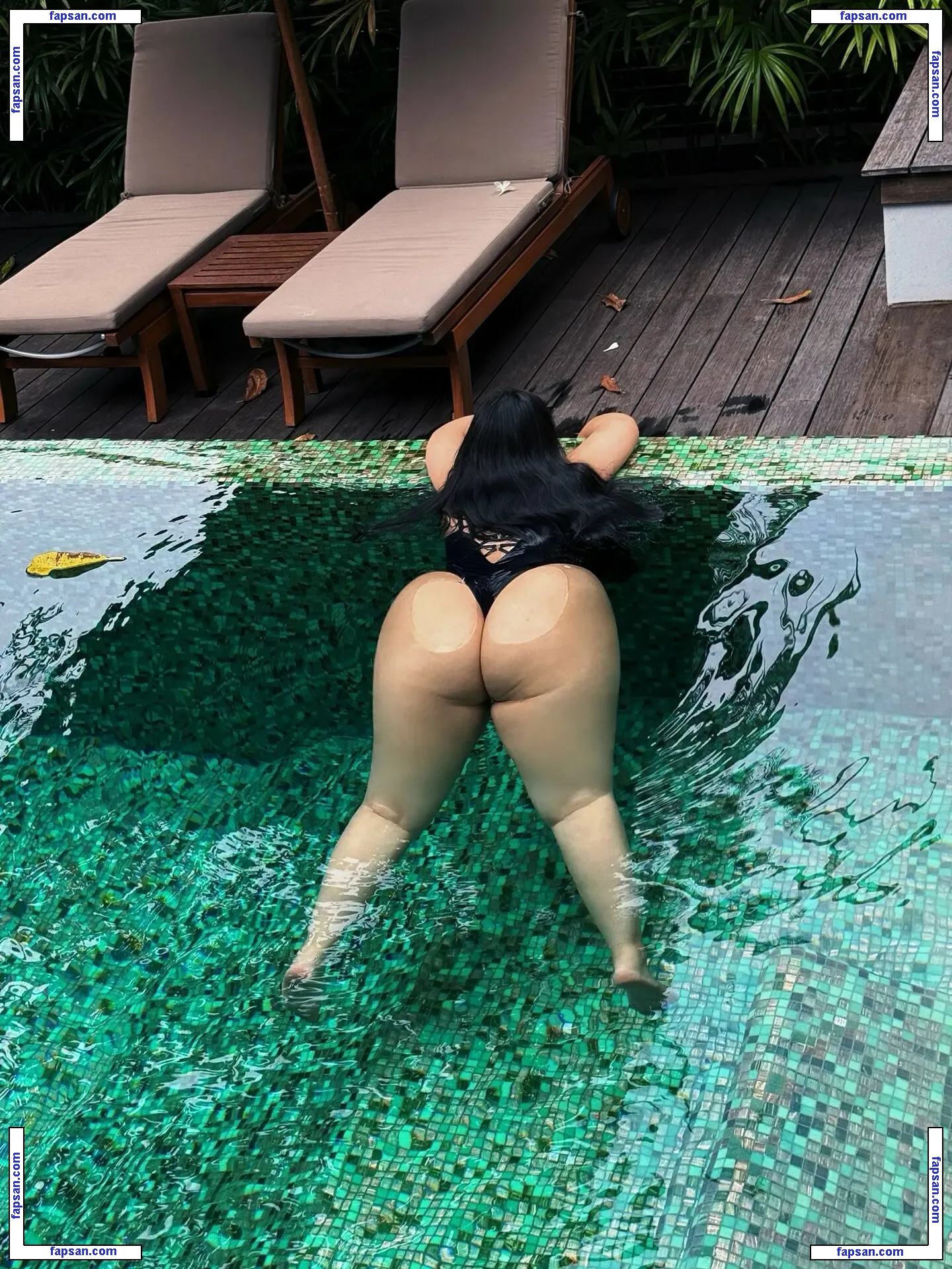 B742741 nude photo #0053 from OnlyFans