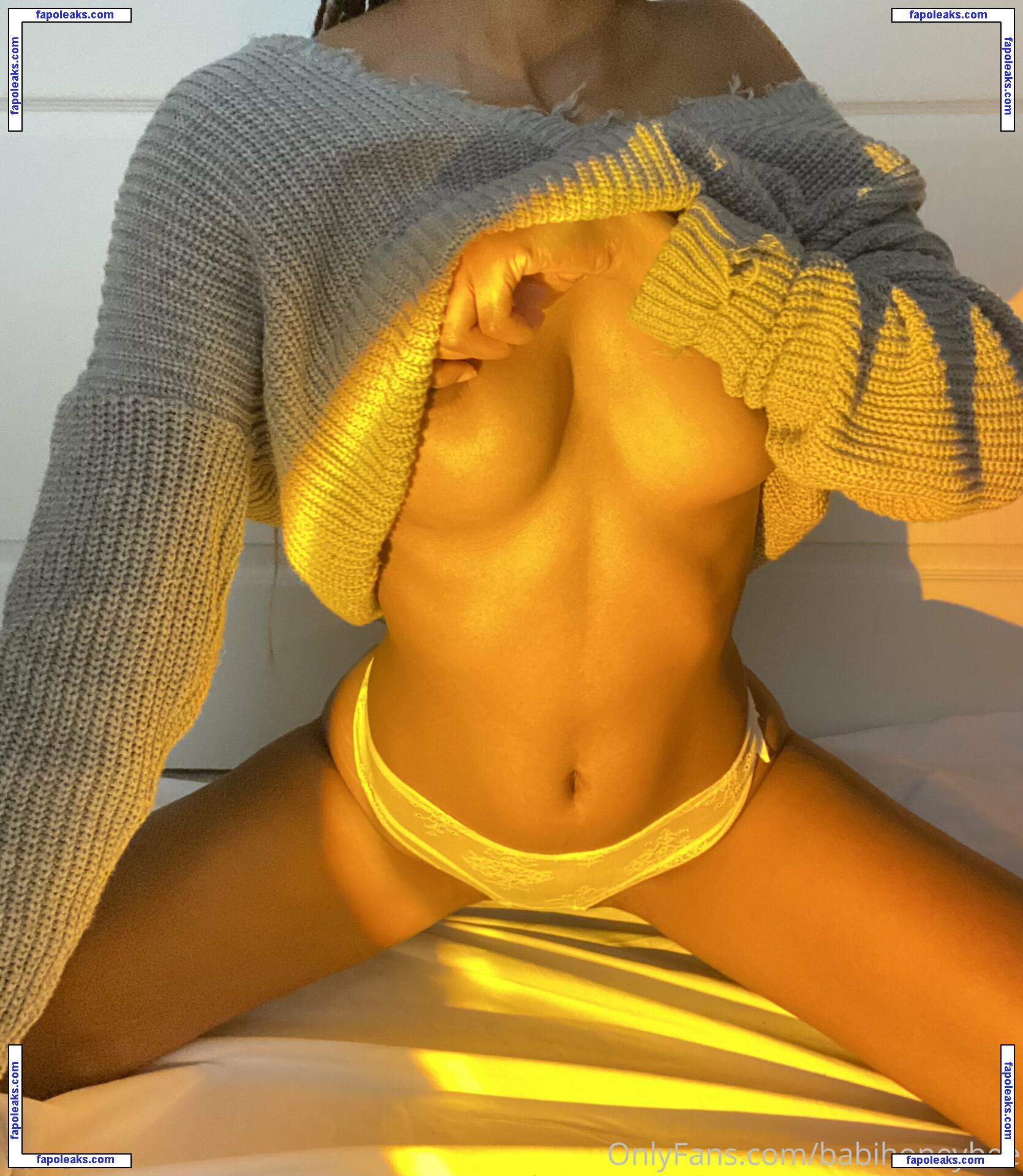 babihoneybee / honeyybee.bby nude photo #0013 from OnlyFans