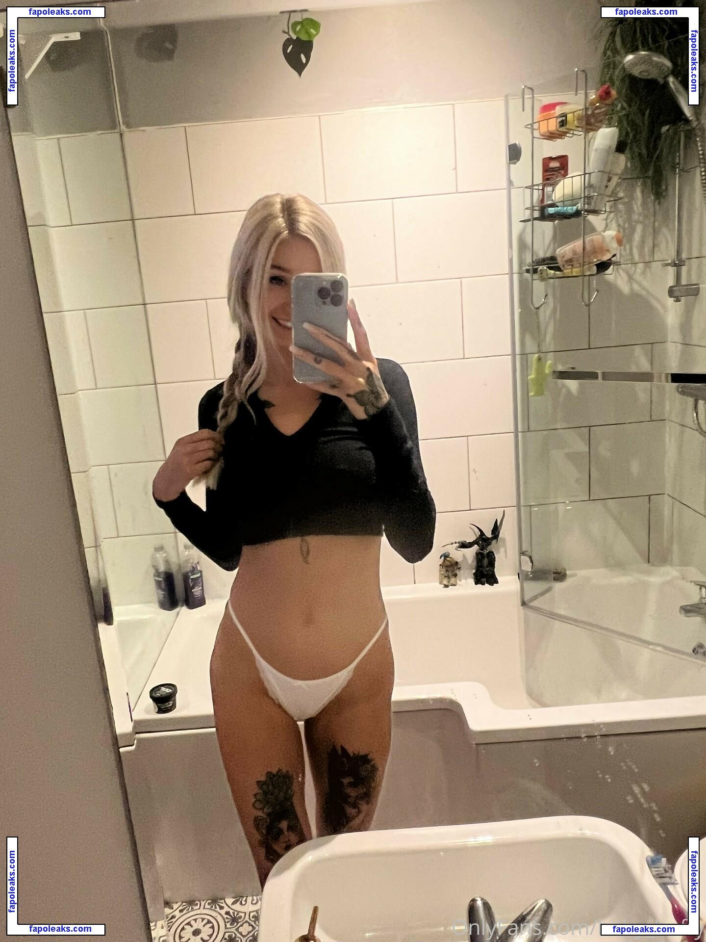 baby_buffy / Babybuffy12 / baby_buffyvip / babybuffy2 nude photo #0001 from OnlyFans