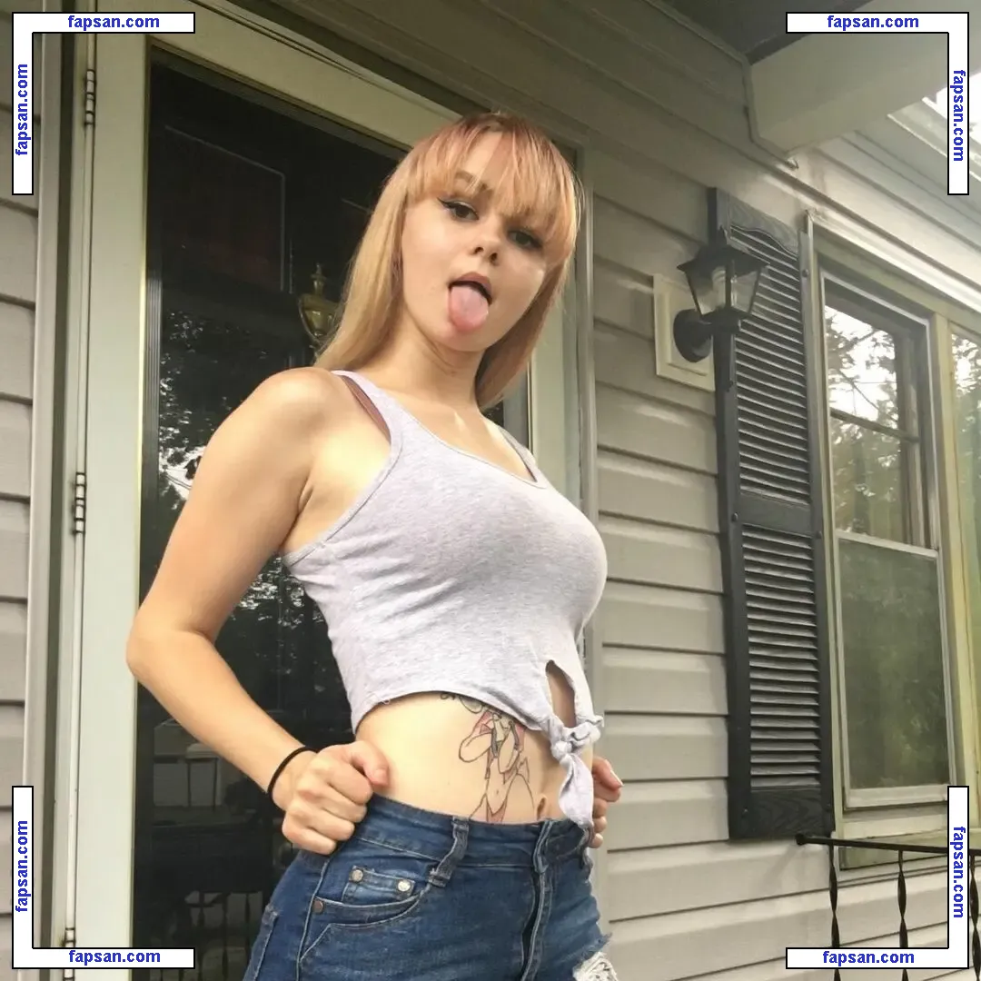 Babyfacehailey nude photo #0002 from OnlyFans