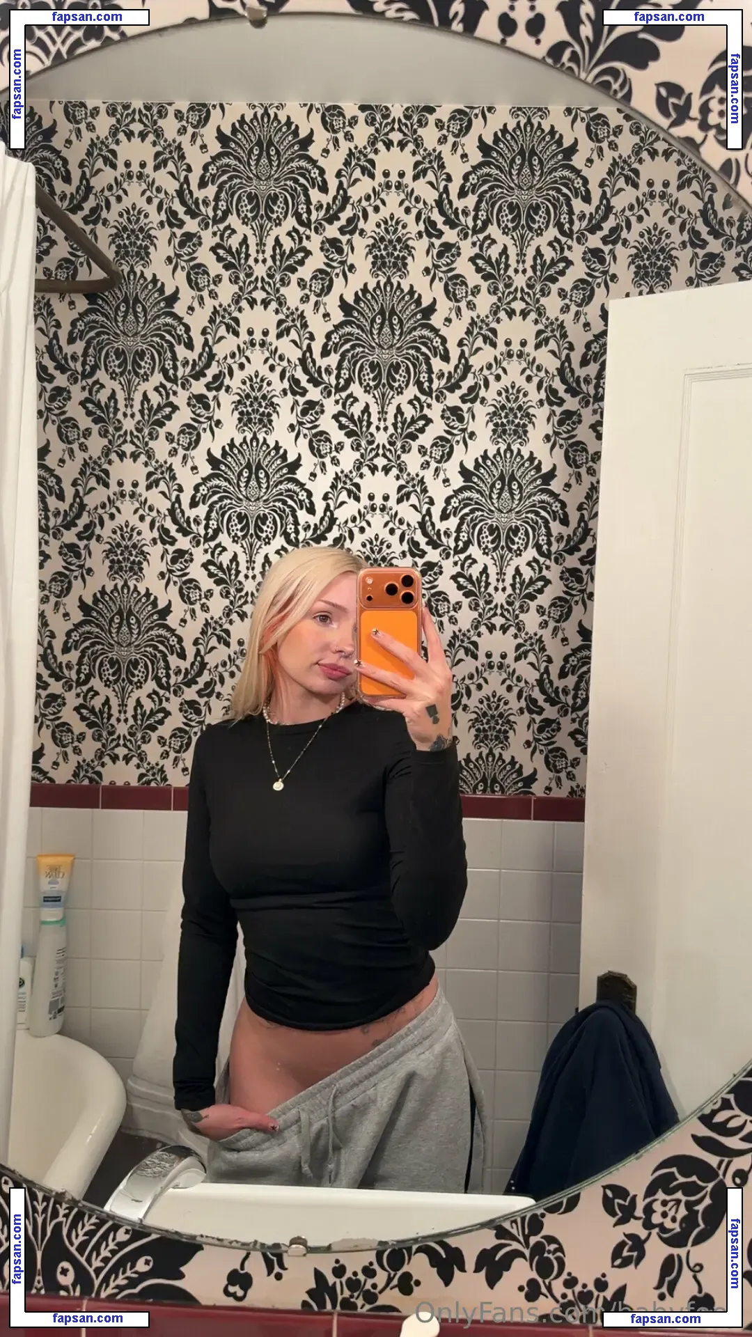 babyfooji / peachtot голая фото #0063 с Онлифанс