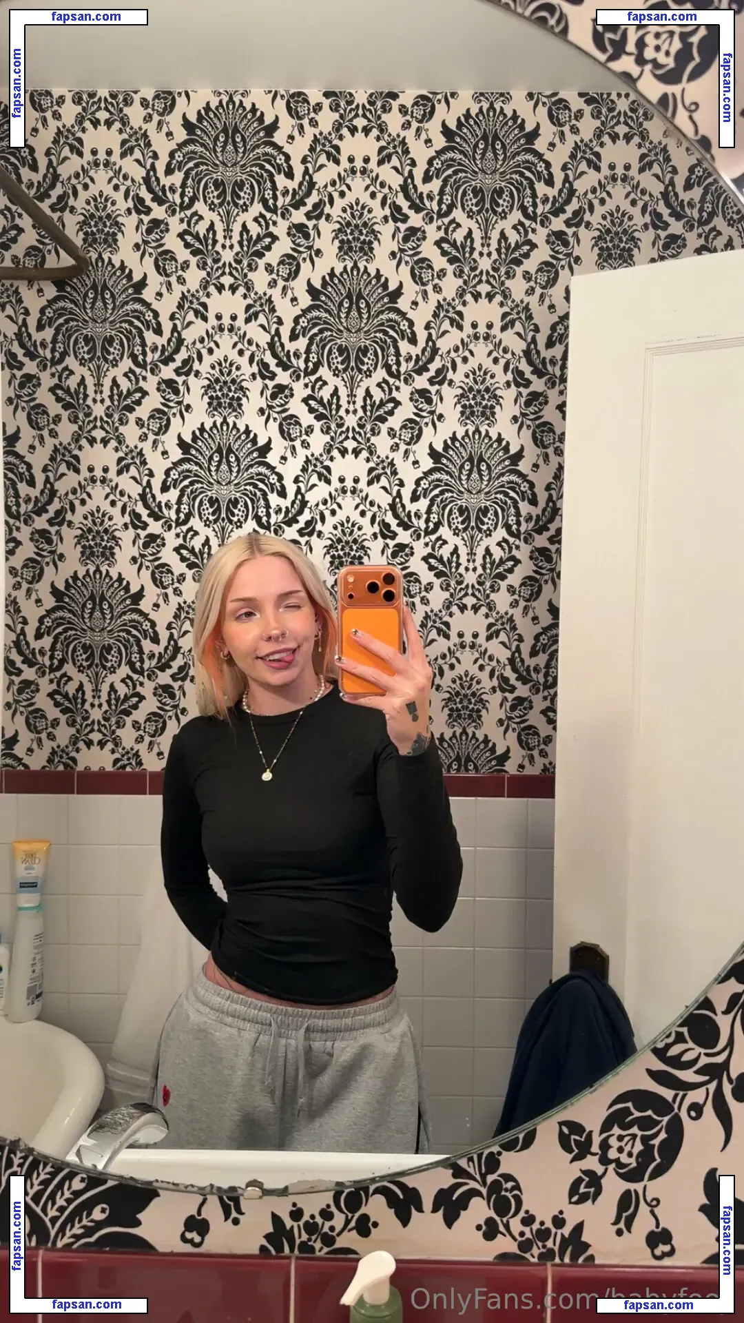 babyfooji / peachtot голая фото #0071 с Онлифанс