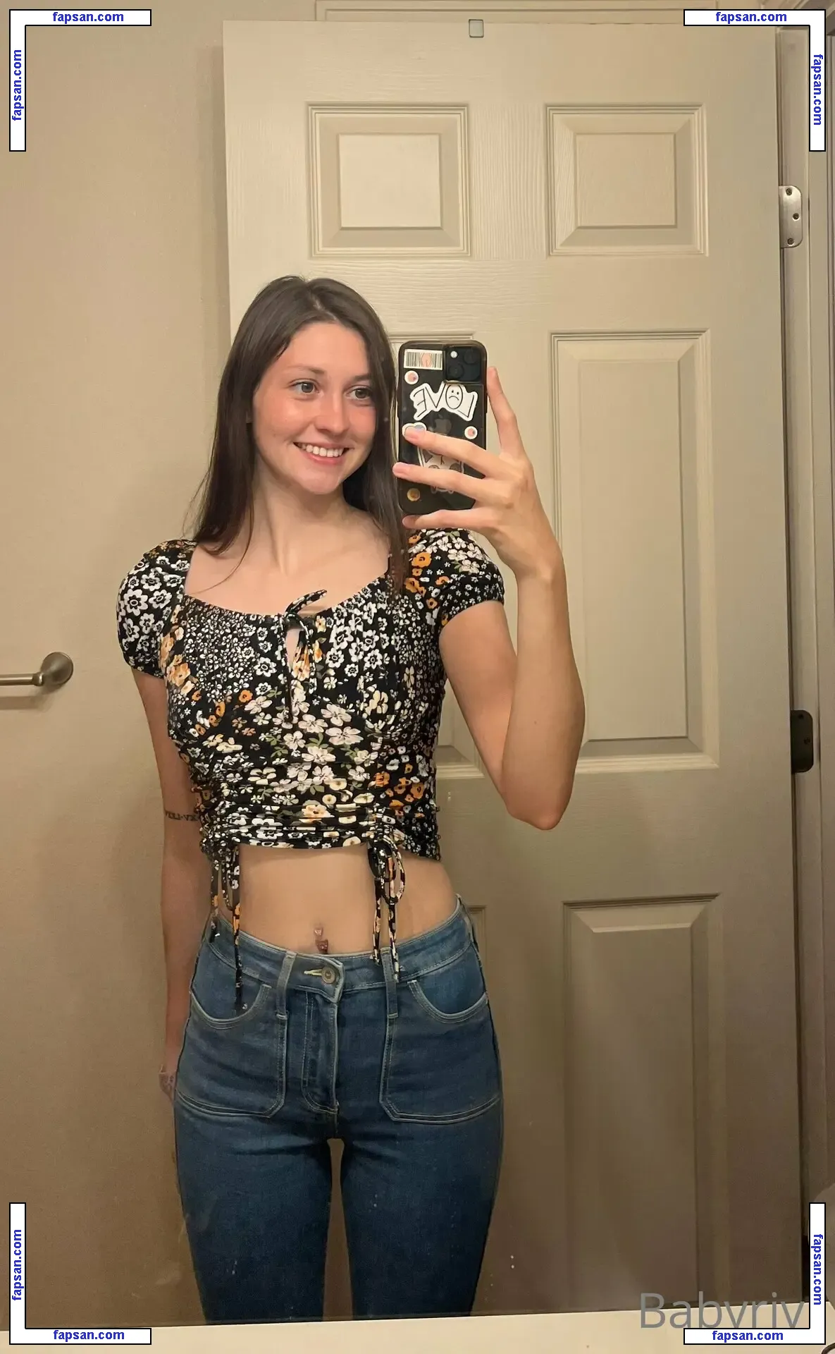 BabyRiv nude photo #0024 from OnlyFans