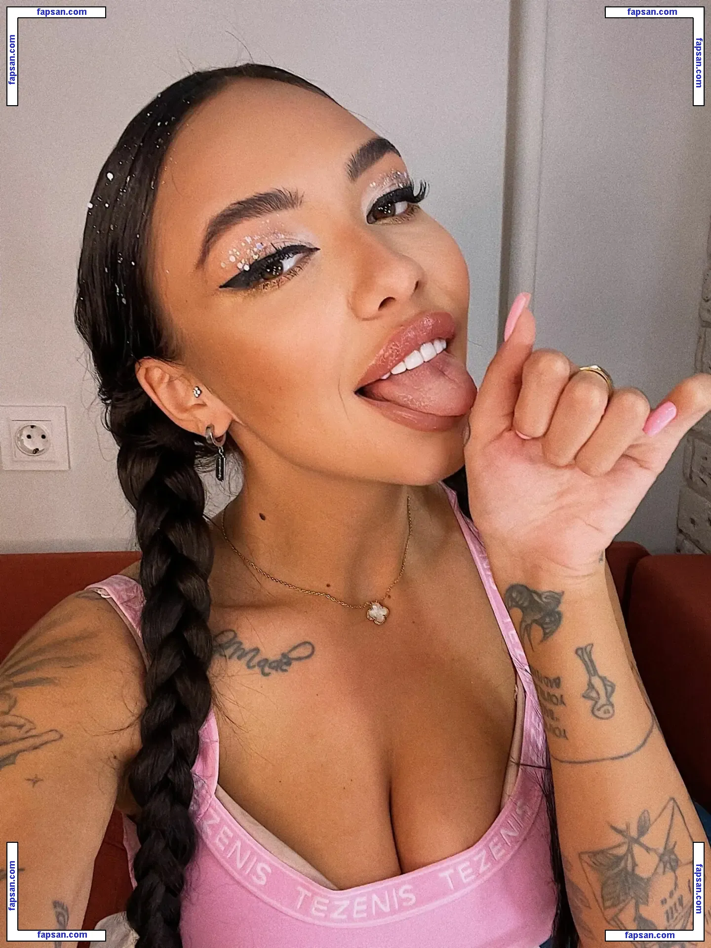 babysonchh nude photo #0002 from OnlyFans