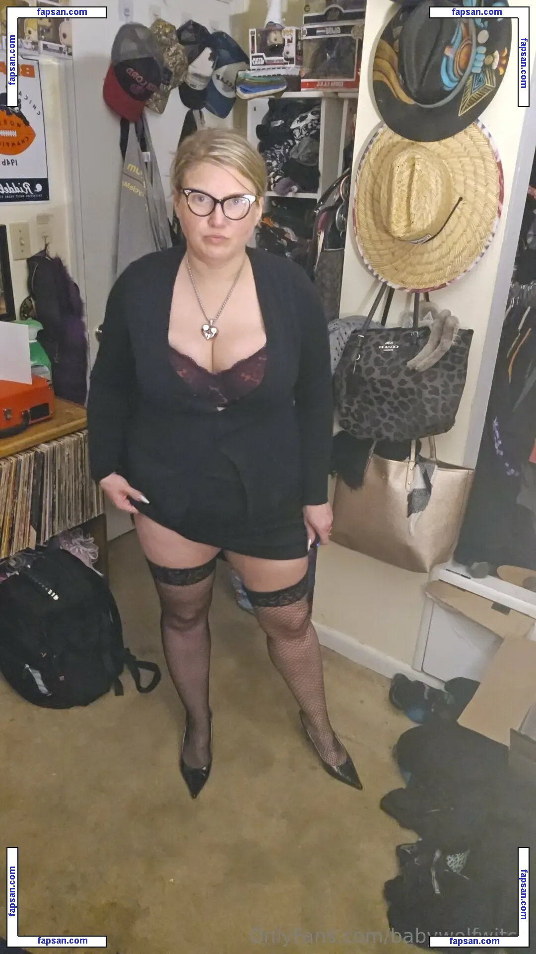 babywolfwitch nude photo #0005 from OnlyFans