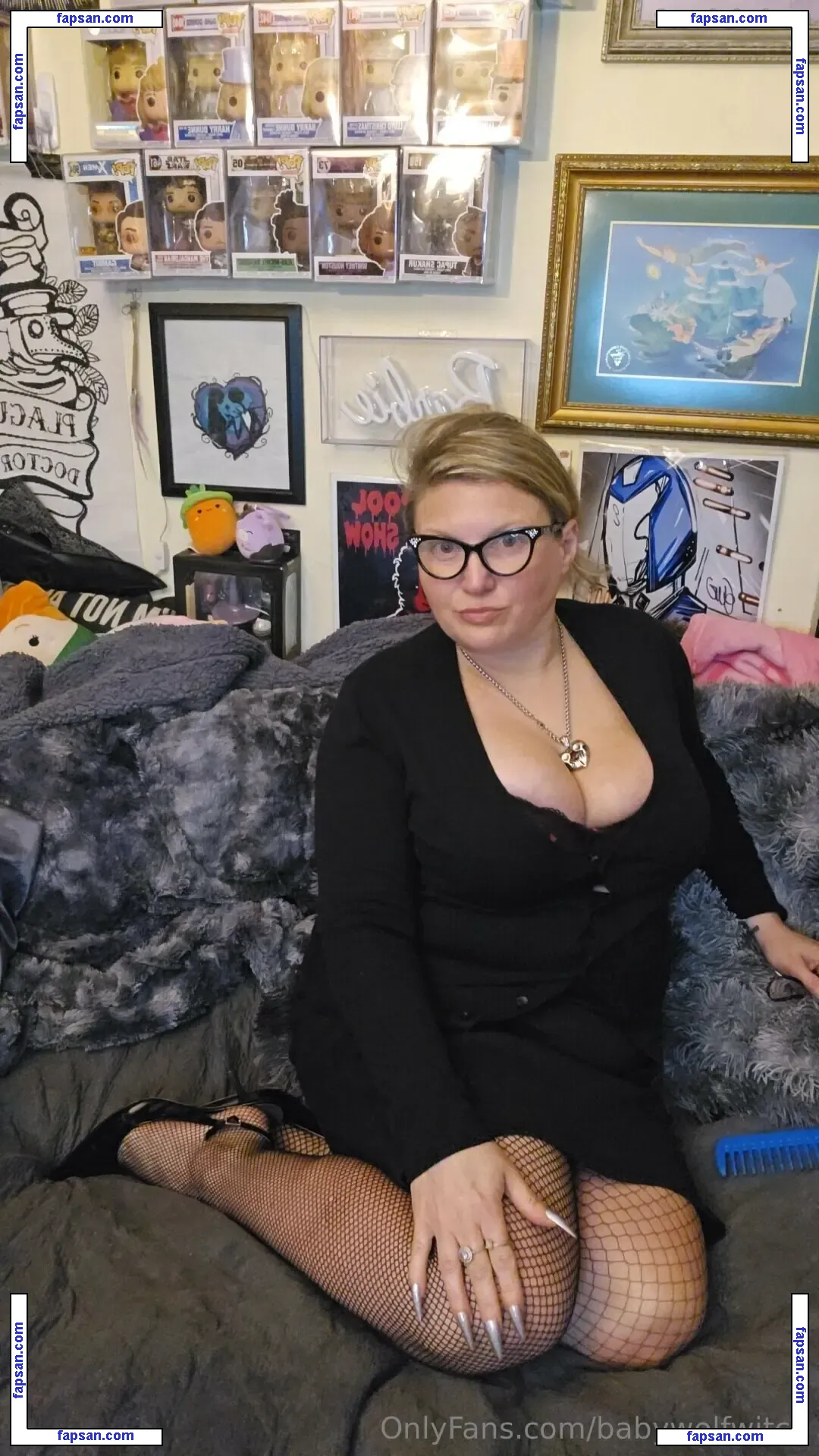 babywolfwitch nude photo #0009 from OnlyFans