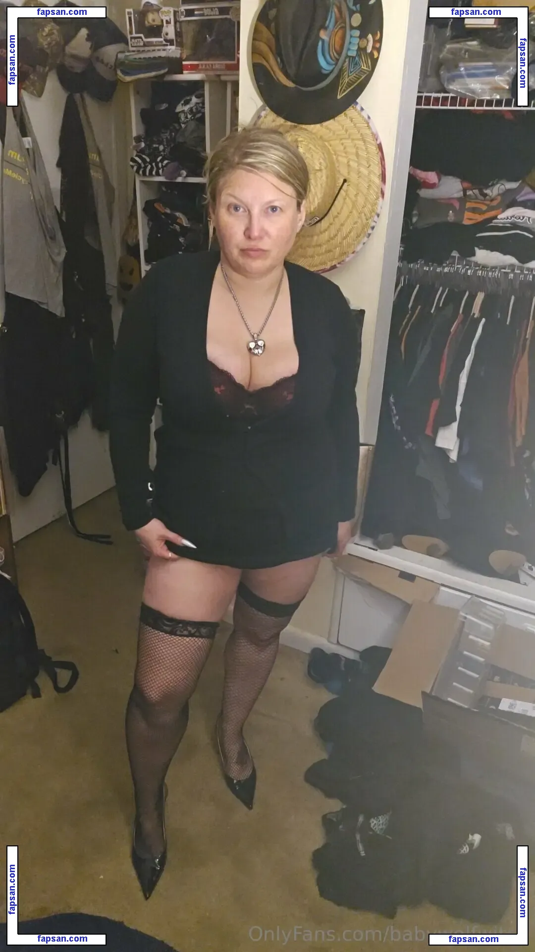 babywolfwitch nude photo #0010 from OnlyFans