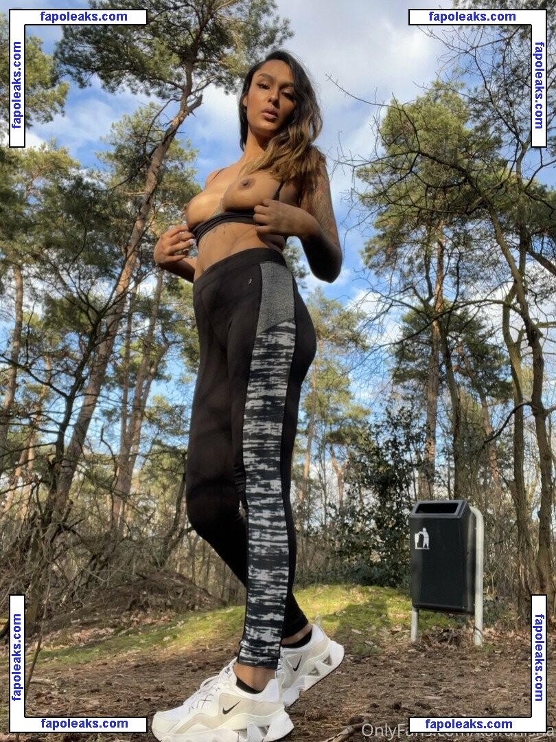 Bad Girl Kaira / Goodgirlxkaira / badgirlxkaira nude photo #0064 from OnlyFans