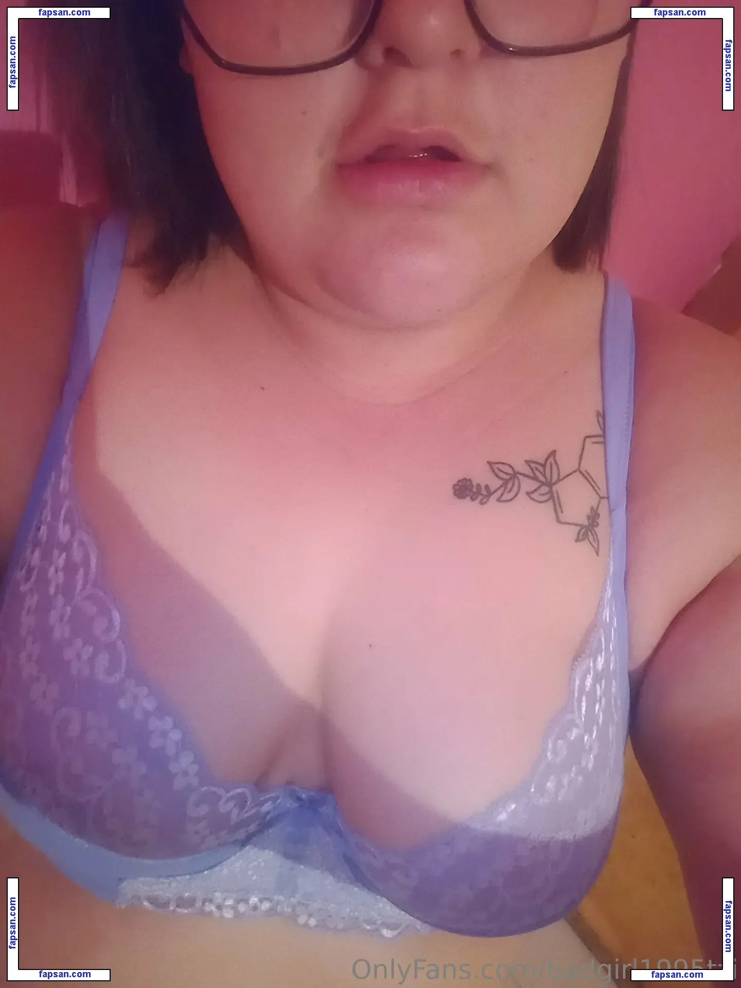badgirl1995tzi nude photo #0018 from OnlyFans