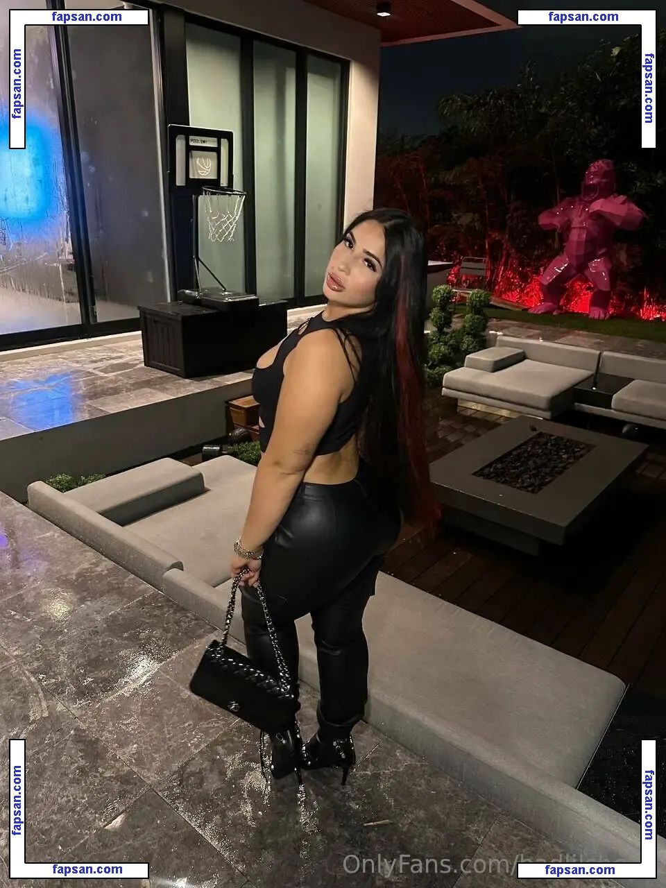 badlilshego nude photo #0100 from OnlyFans