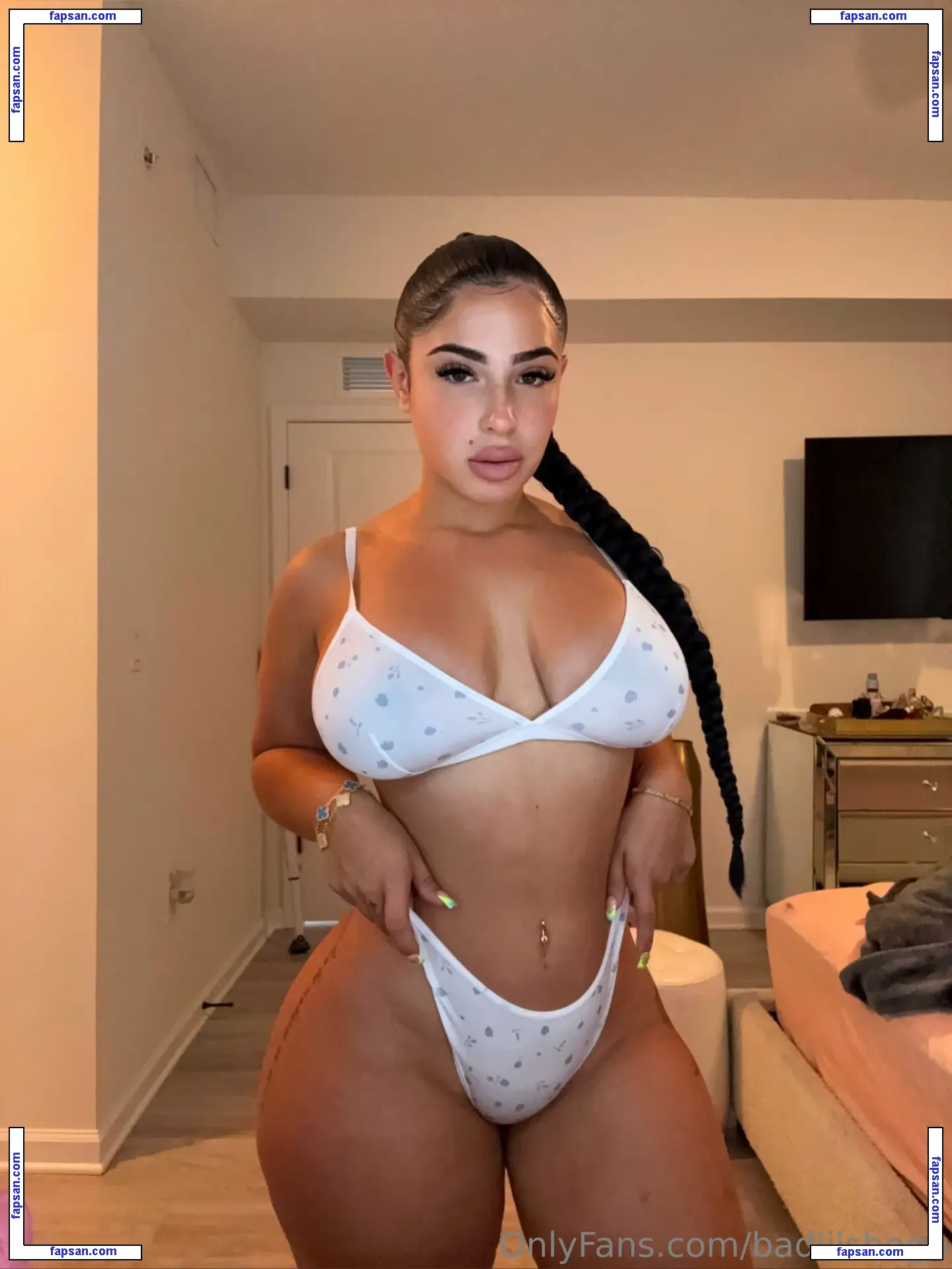badlilshego nude photo #0101 from OnlyFans