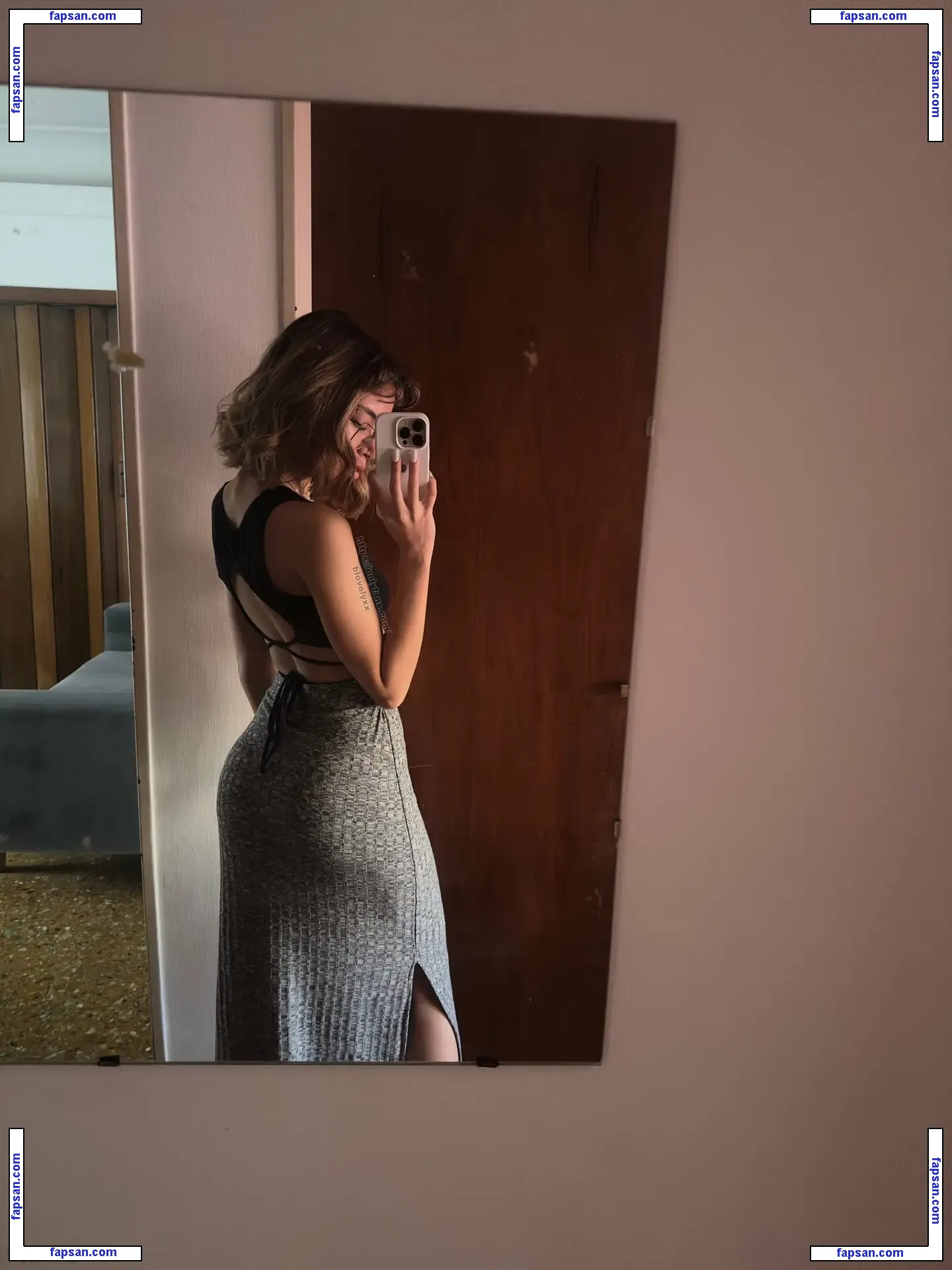 Badlovelyxx nude photo #0046 from OnlyFans