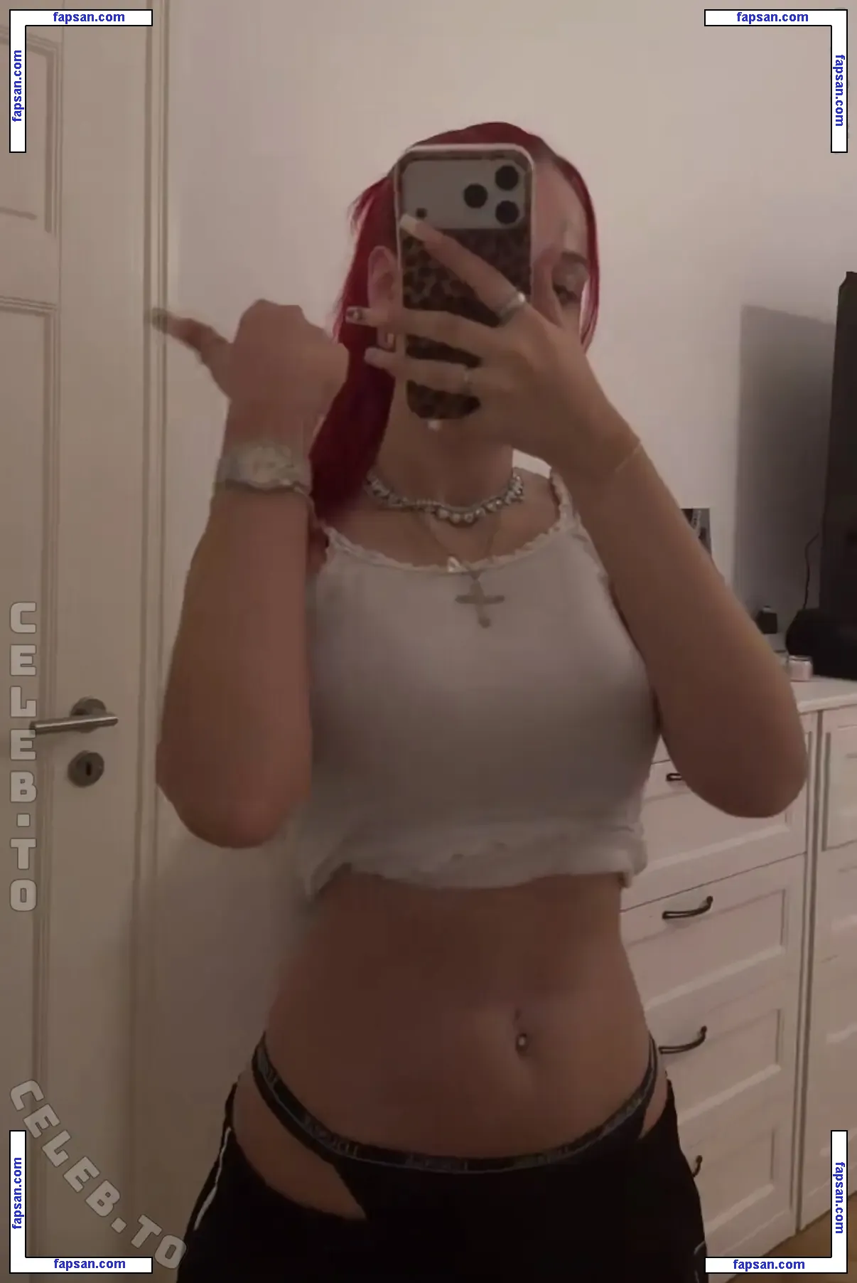 badmomzjay голая фото #0262 с Онлифанс