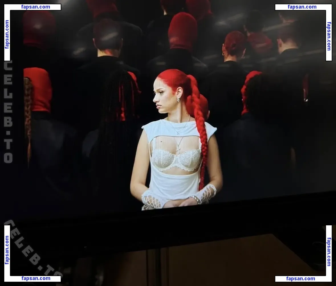 badmomzjay голая фото #0265 с Онлифанс