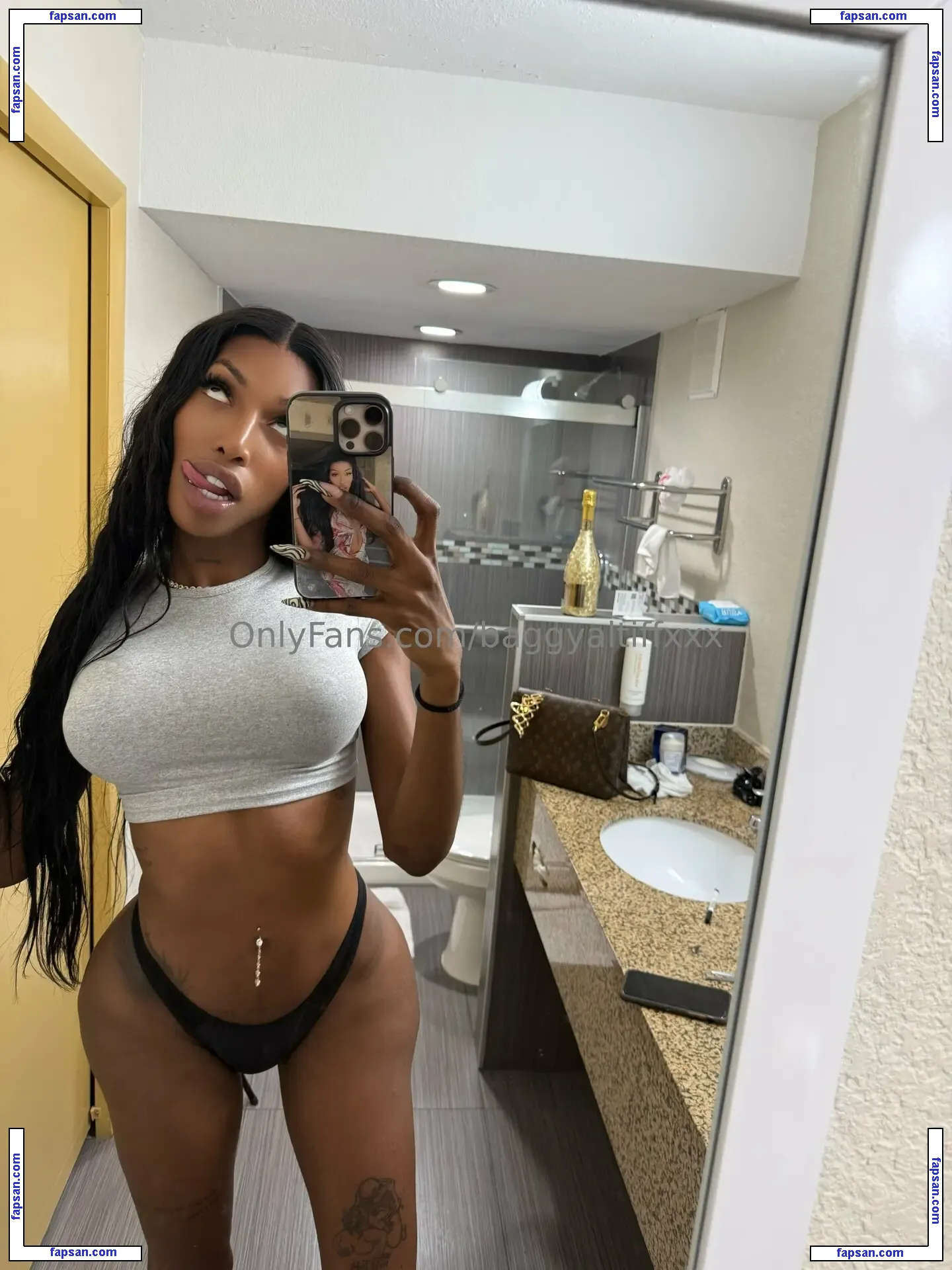baggyaltiffxxx nude photo #0056 from OnlyFans