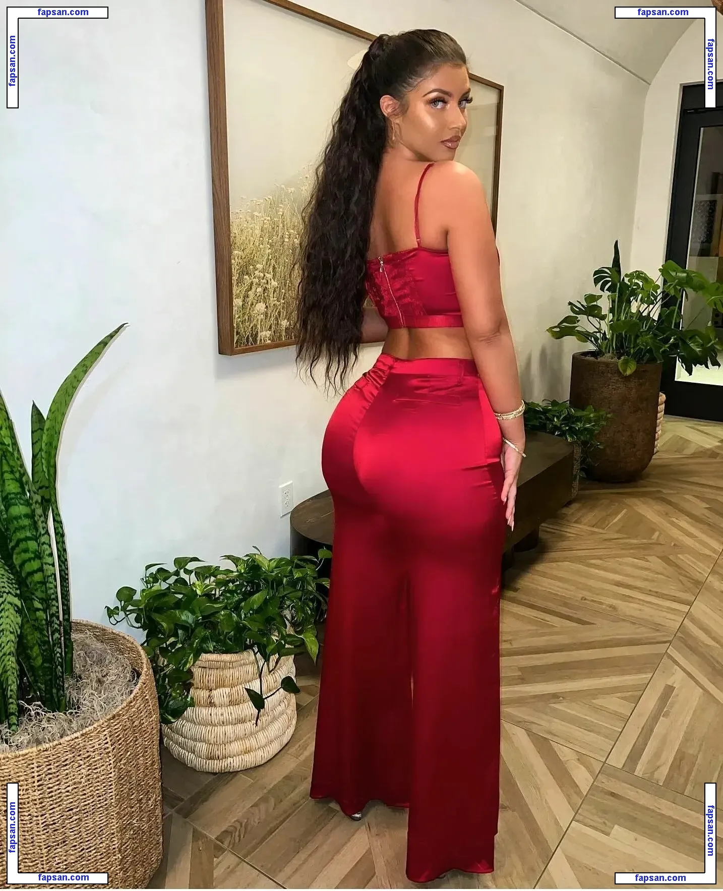 Baharbaby nude photo #0002 from OnlyFans