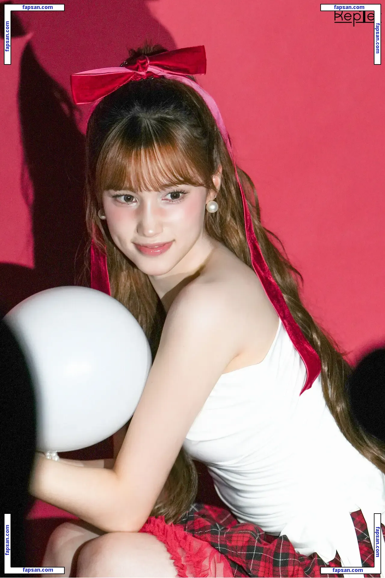 Bahiyyih Jaleh Huening голая фото #0001 с Онлифанс