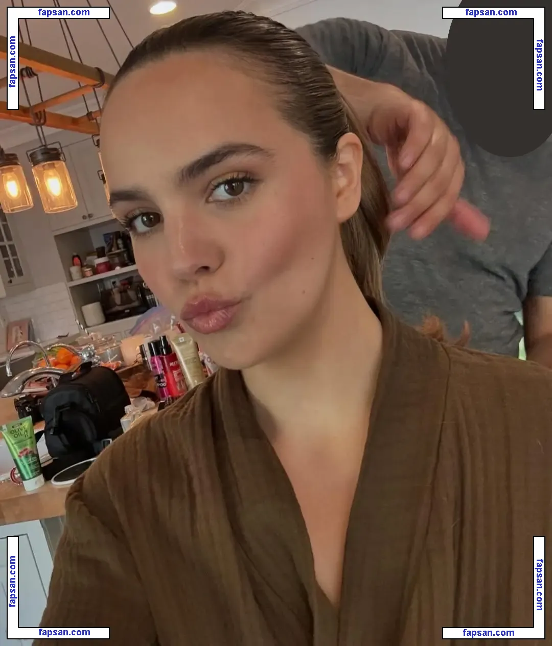 Bailee Madison голая фото #0392 с Онлифанс