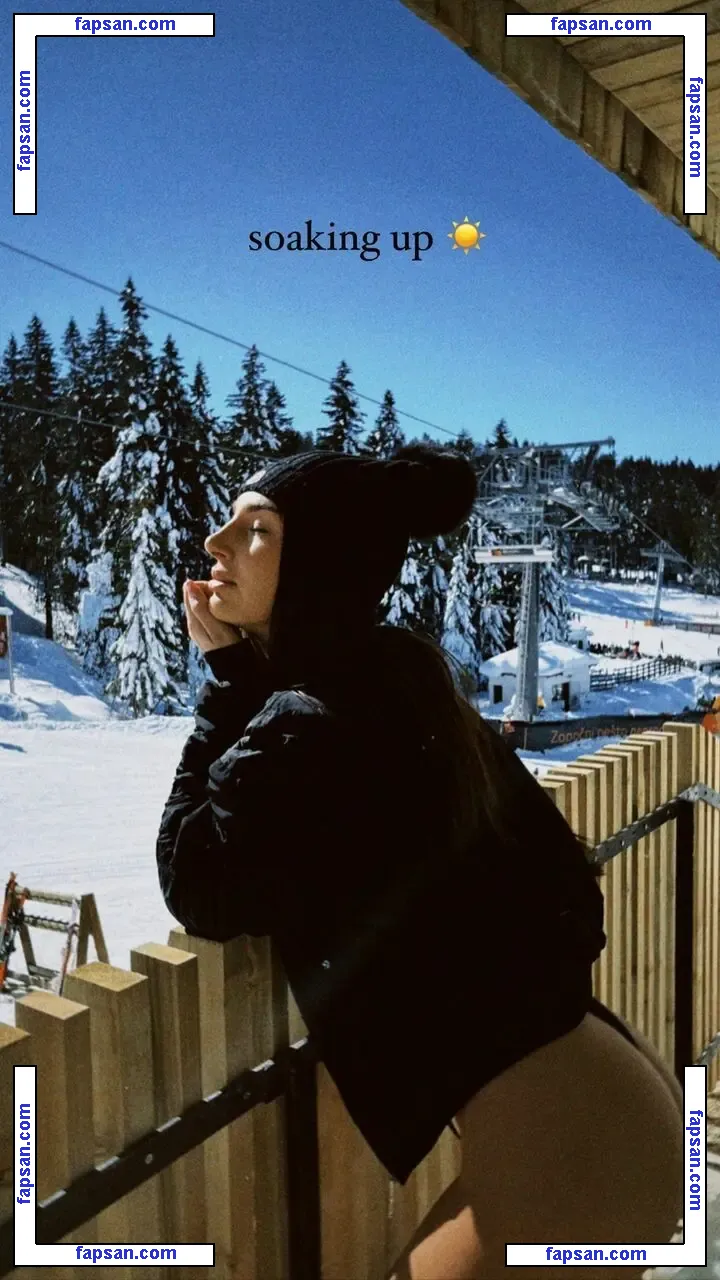 Balkan Nastupi nude photo #0016 from OnlyFans