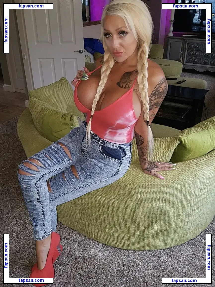 Bambi Blacks nude photo #0013 from OnlyFans