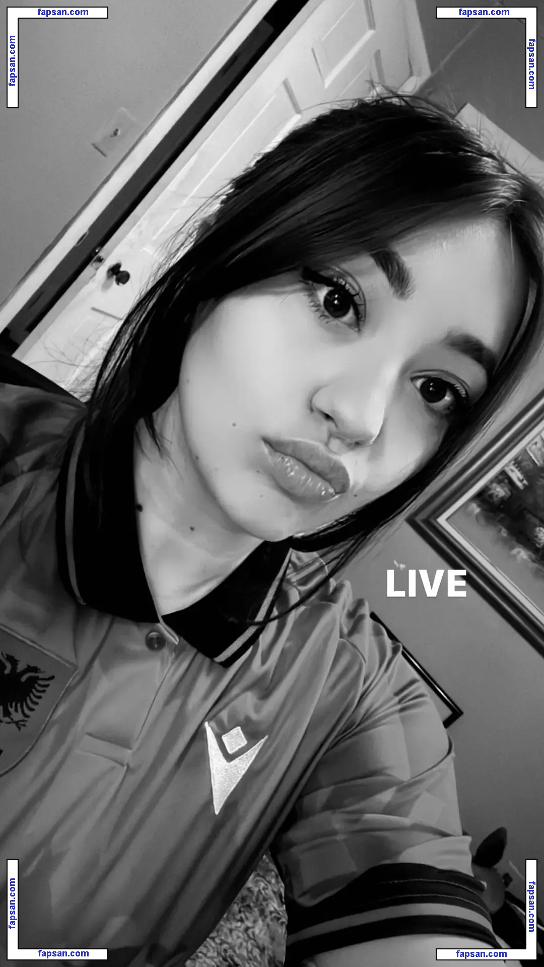 Bananabrea голая фото #0089 с Онлифанс