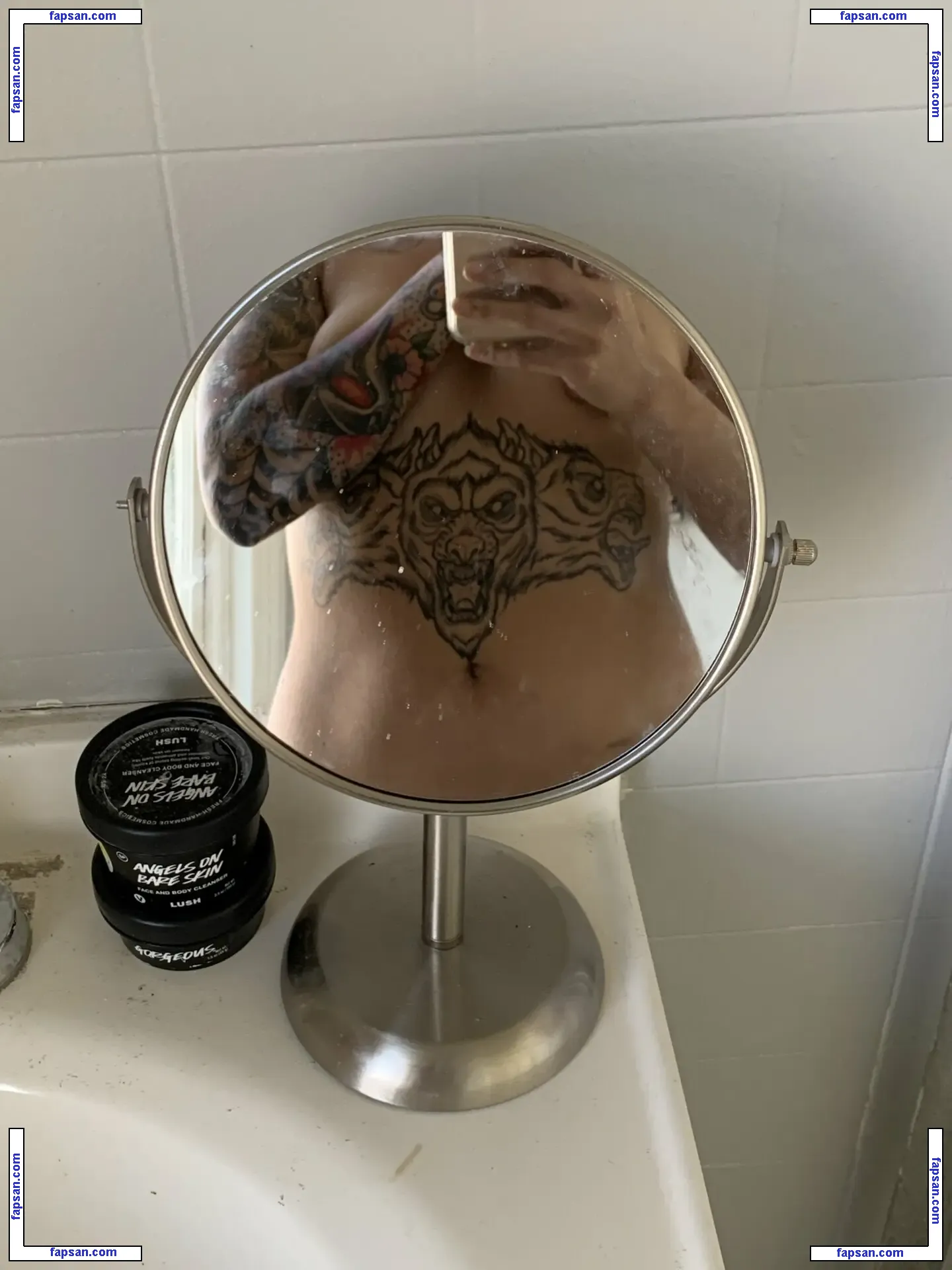 Bands Van Zandt nude photo #0011 from OnlyFans